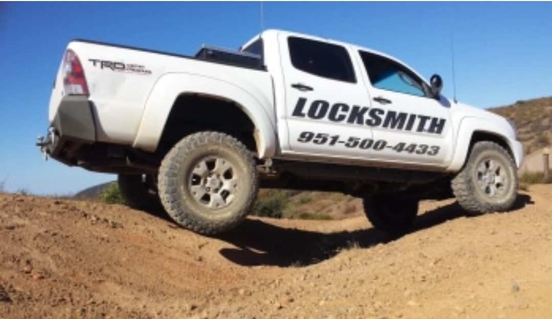 Professional Locksmith Services 3