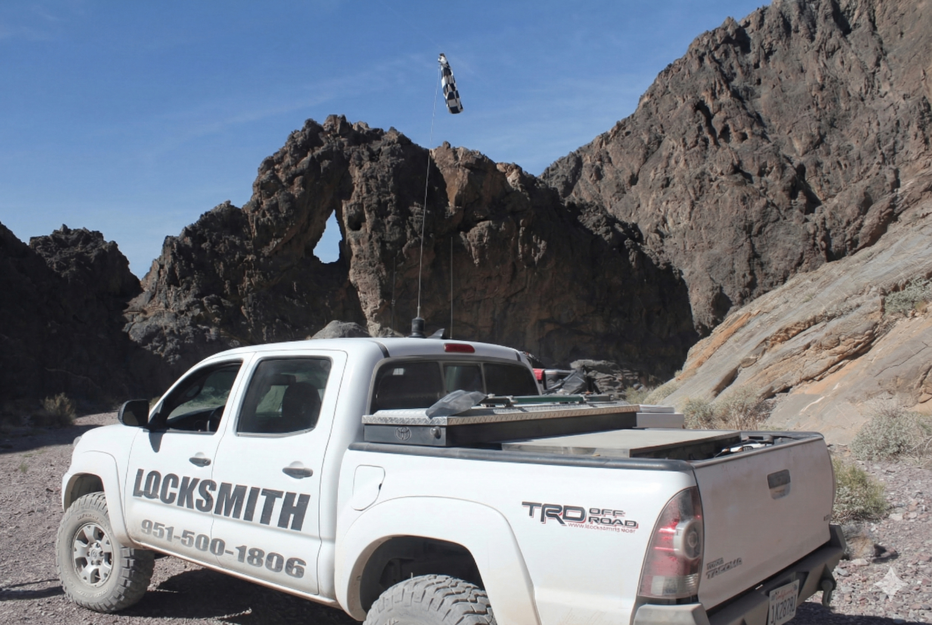 Locksmith Service & Residential and Commercial - professional service by Alpha Security Group in Southern California
